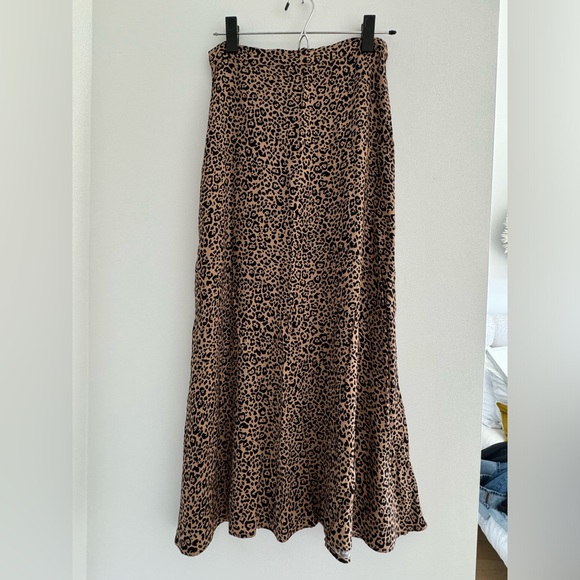 Reformation animal print midi length skirt - Cheetah - Picture 3 of 5
